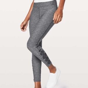 LULULEMON TIED TO IT TIGHT LEGGING